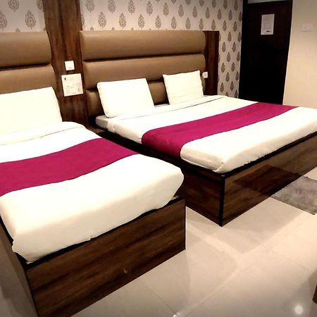 City Hotel Prayagraj Extérieur photo