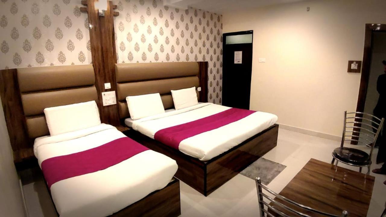 City Hotel Prayagraj Extérieur photo