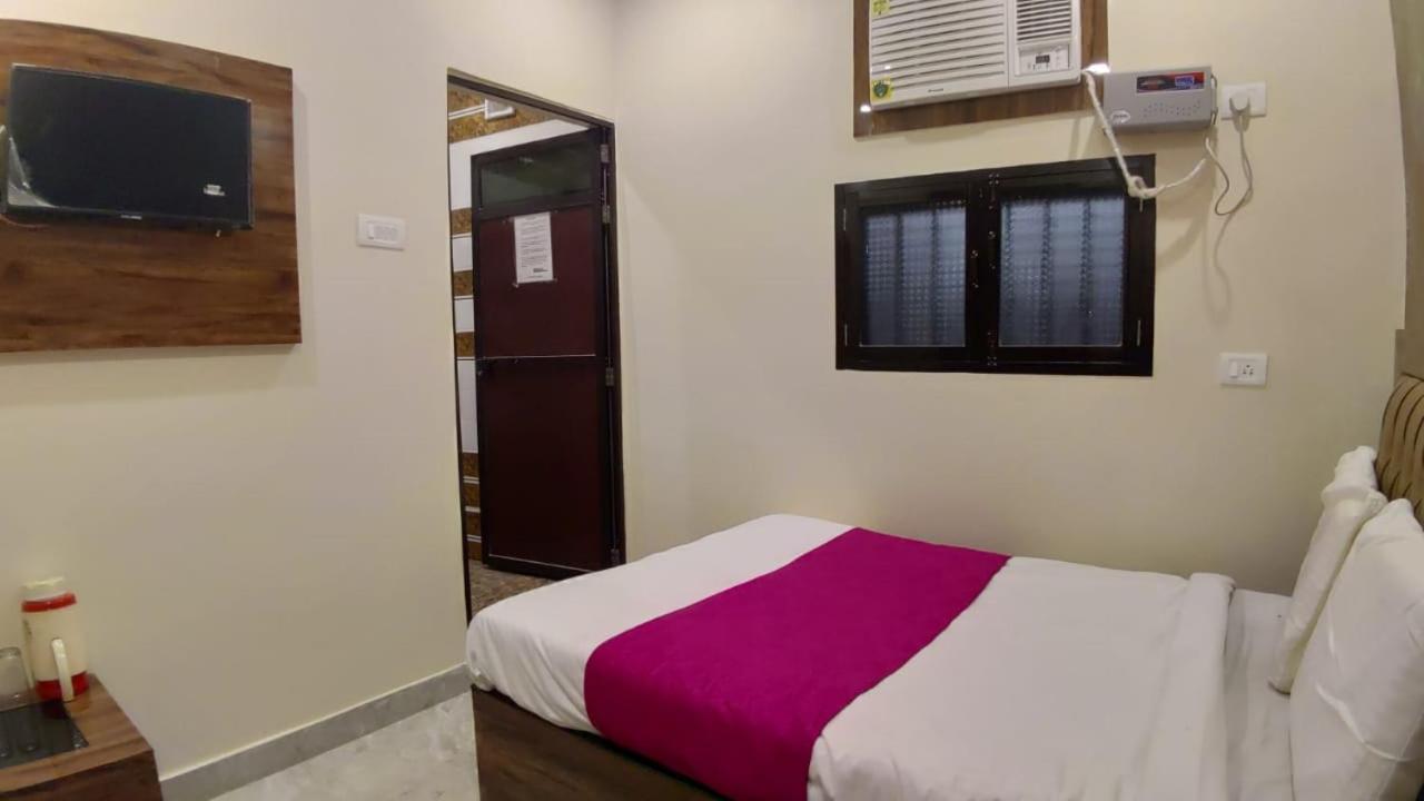 City Hotel Prayagraj Extérieur photo