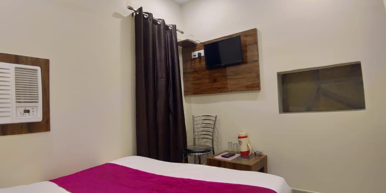 City Hotel Prayagraj Extérieur photo