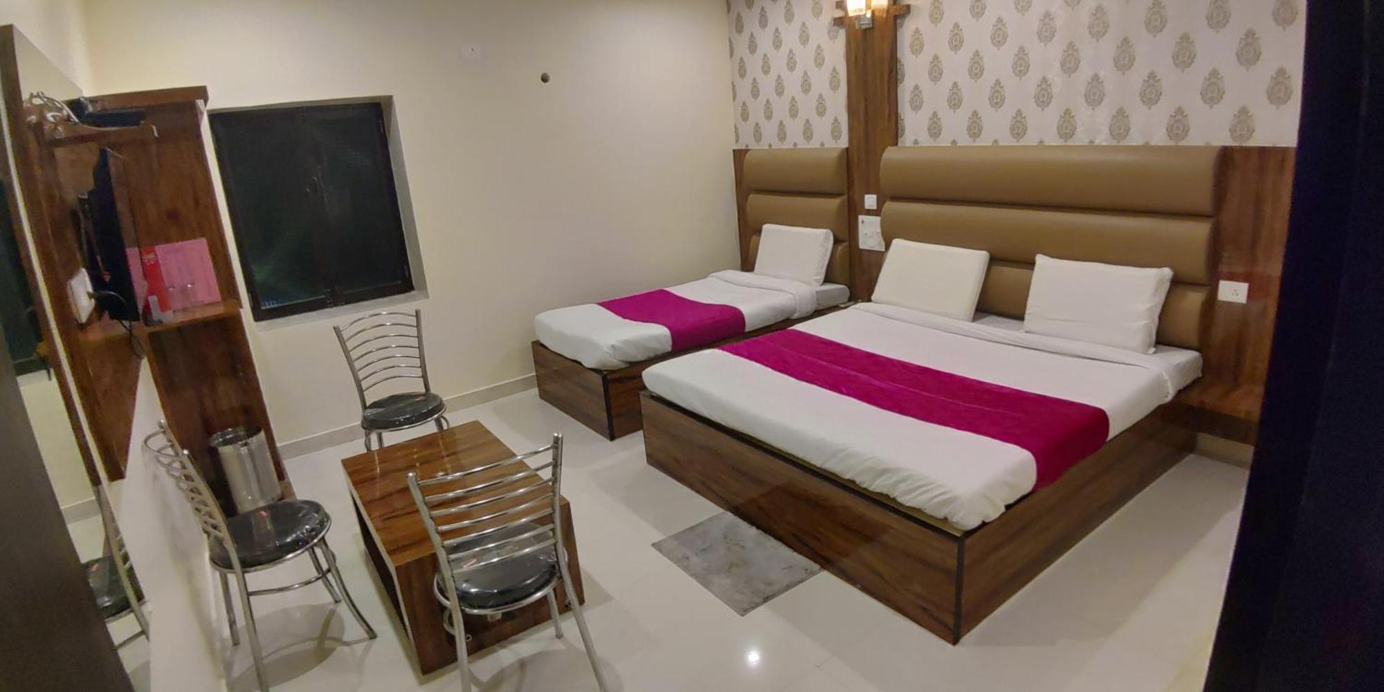 City Hotel Prayagraj Chambre photo