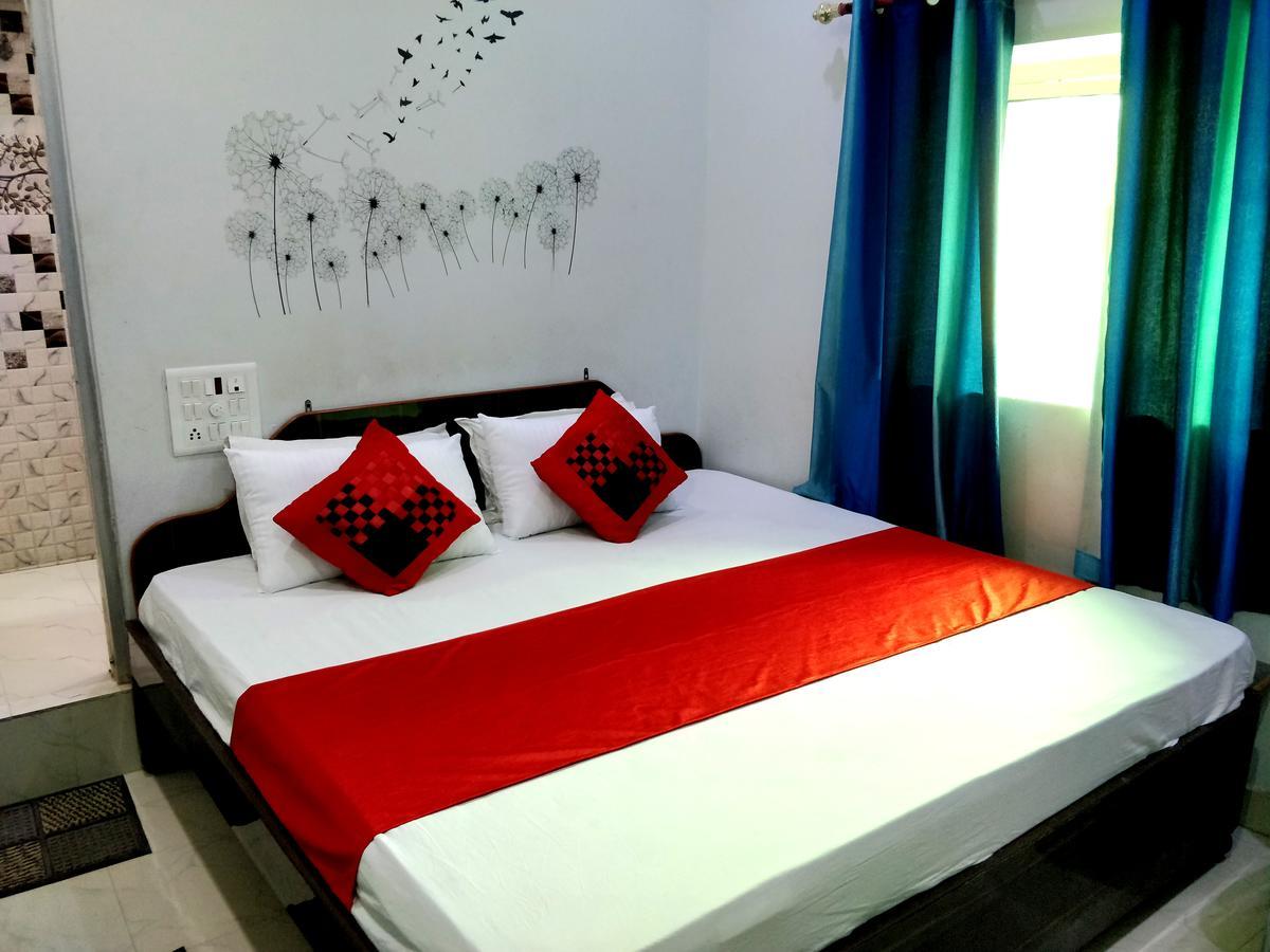 City Hotel Prayagraj Extérieur photo