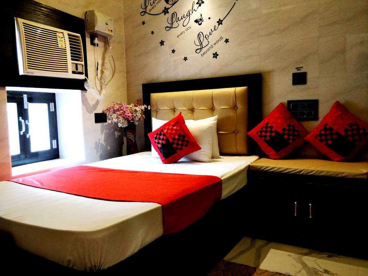 City Hotel Prayagraj Extérieur photo