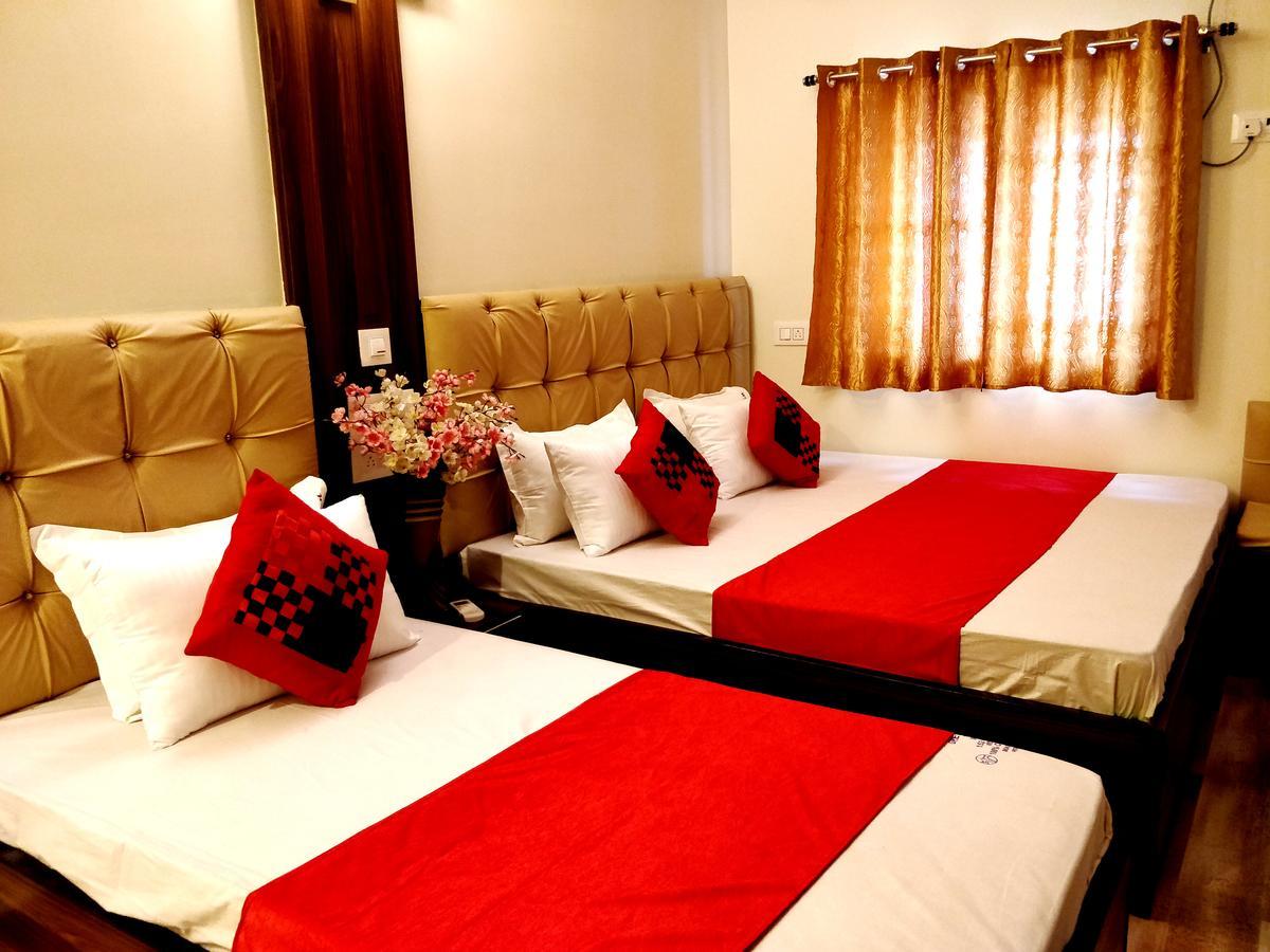 City Hotel Prayagraj Extérieur photo