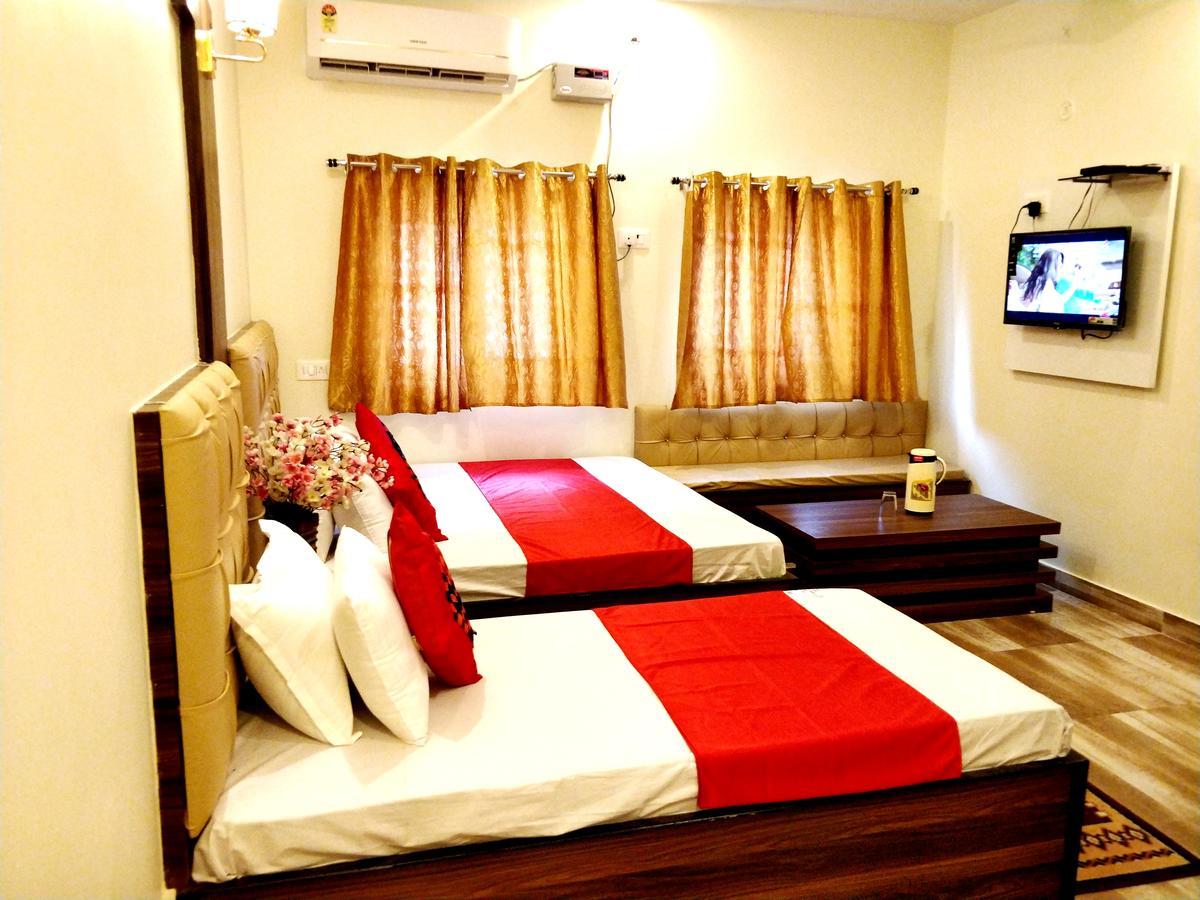 City Hotel Prayagraj Extérieur photo