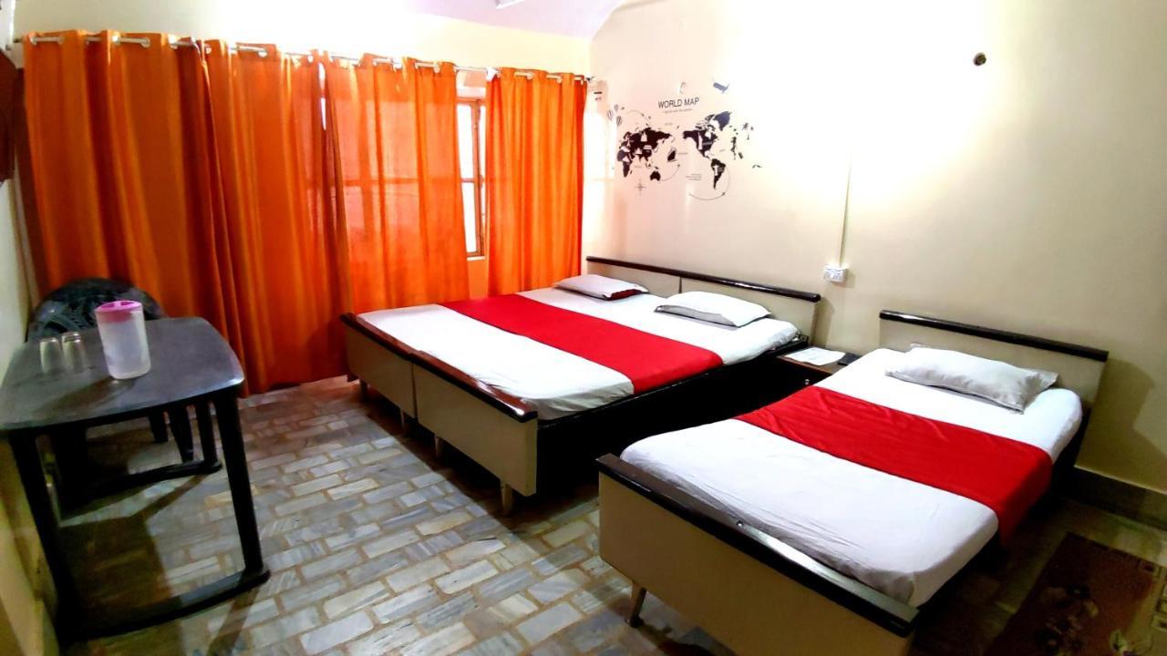 City Hotel Prayagraj Extérieur photo