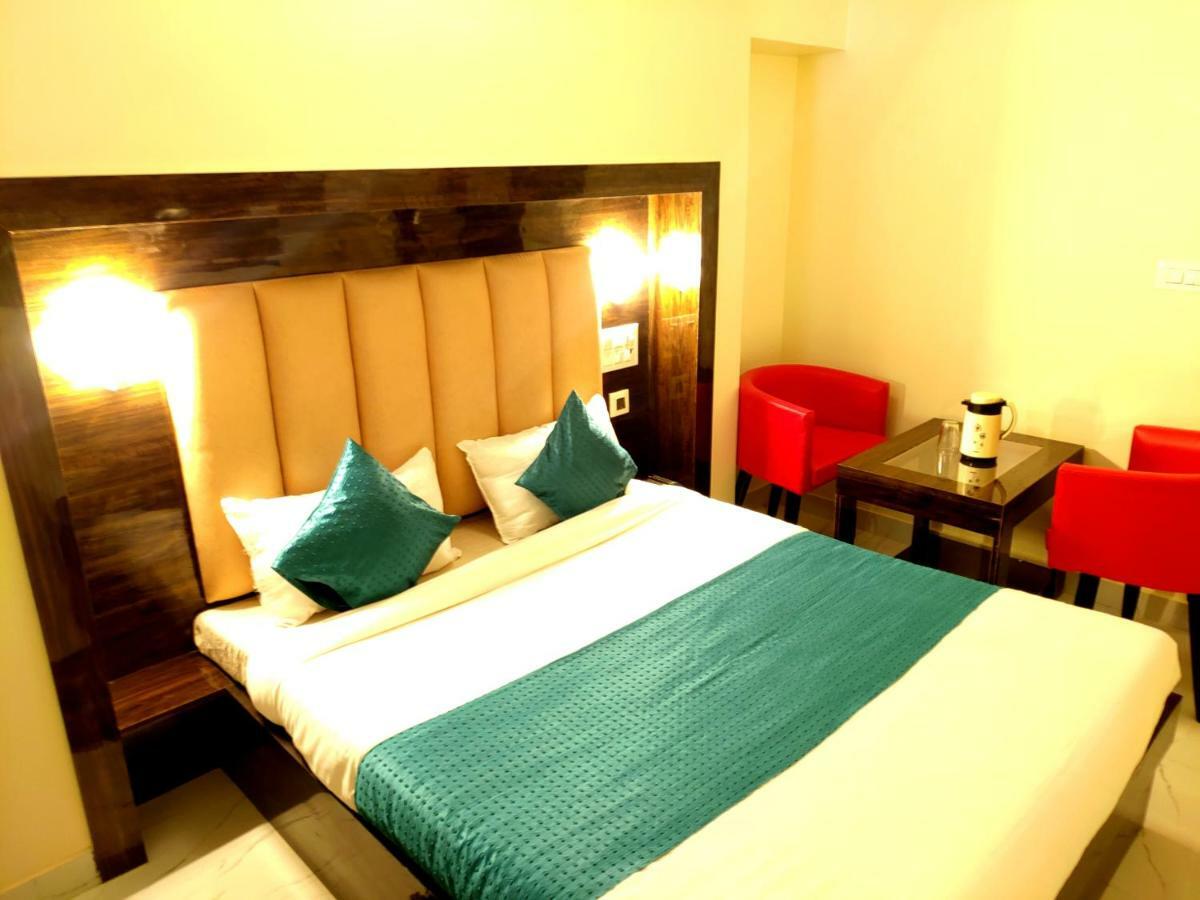City Hotel Prayagraj Extérieur photo