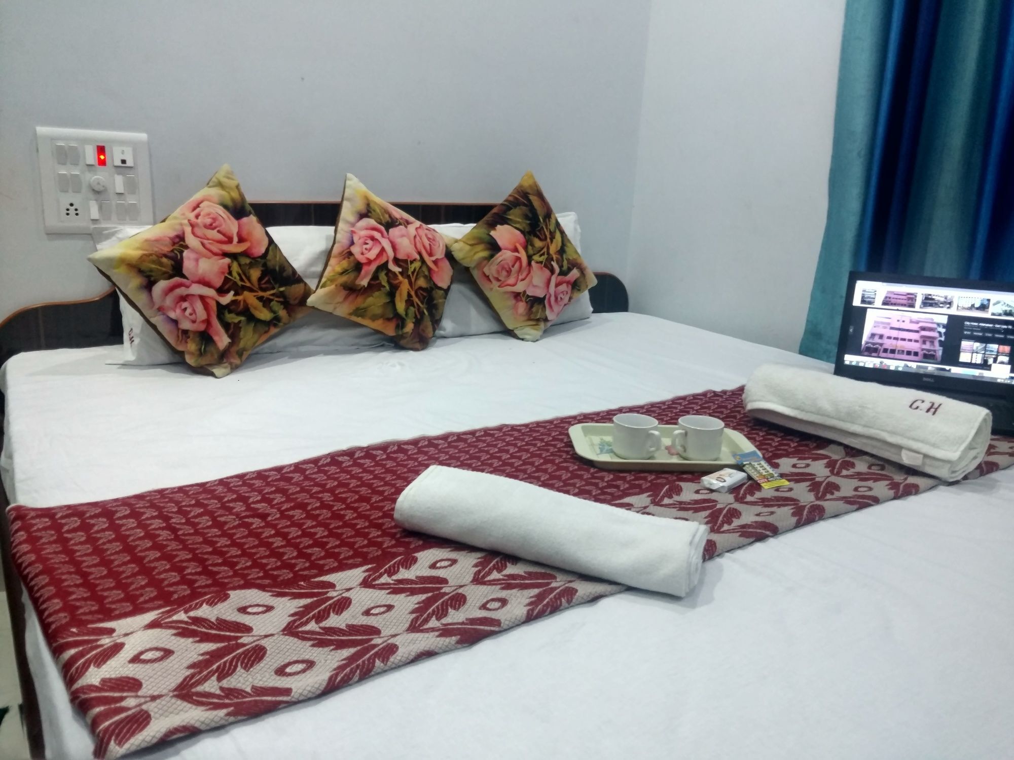 City Hotel Prayagraj Extérieur photo